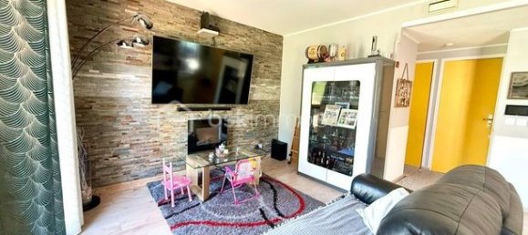 3 bedrooms House in Valdampierre, France No. 305596 4