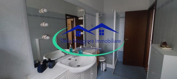 6 rooms Apartment in Livorno, Italy No. 4576 12