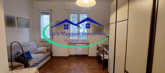6 rooms Apartment in Livorno, Italy No. 4576 7