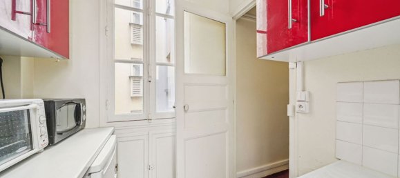 Studio in Paris, France No. 362752 8