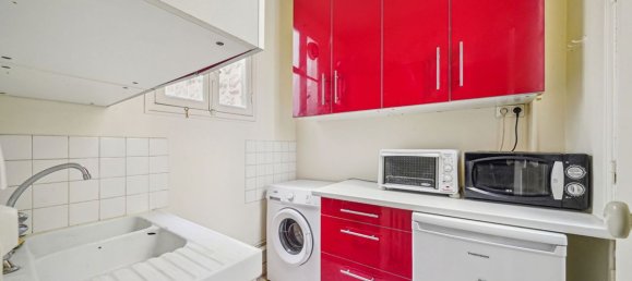 Studio in Paris, France No. 362752 9