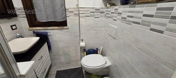 4-salle Appartement à Santa Croce sull'Arno, Italy No. 170852 8