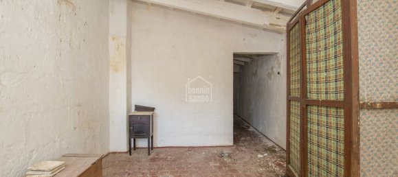 411m² Commercial property in Ciutadella De Menorca, Spain No. 1476 9