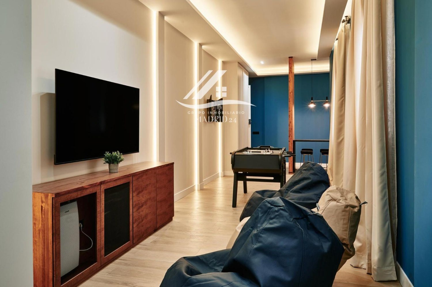 3 bedrooms Apartment in Madrid, Spain No. 98477