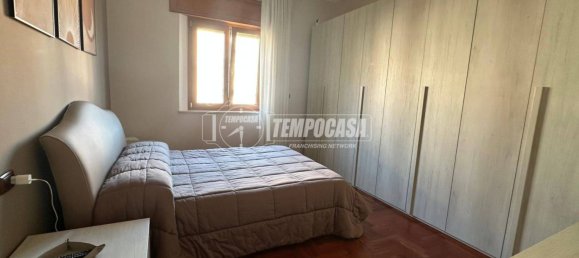 Apartamento de 3 dormitorios en Naples, Italy No. 119971 3