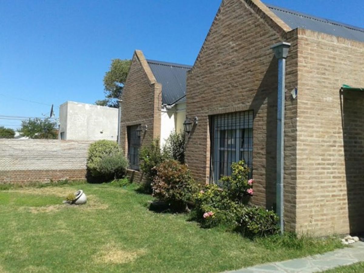 2 bedrooms House in Mar del Plata, Argentina No. 86580