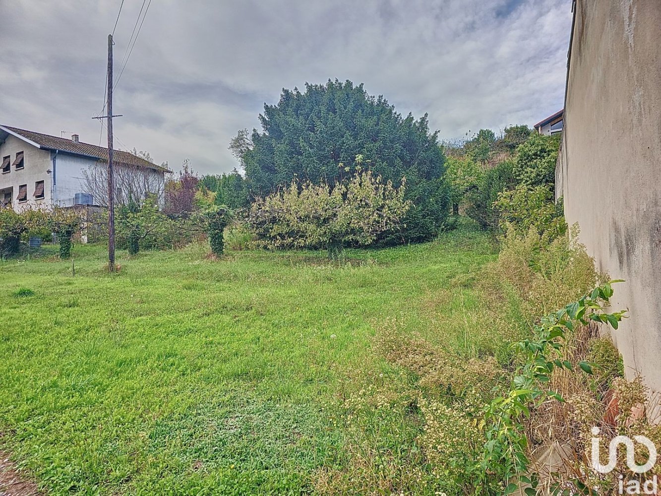 1800m² Land in Saint-Pierre-de-Boeuf, France No. 196196