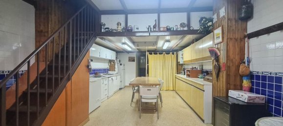 80m² Commercial property in Chartered Community of Navarre, Spain No. 116872 10