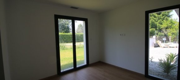 3 bedrooms House in Baron, France No. 192611 14