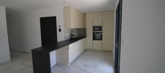 3 bedrooms House in Baron, France No. 192611 4