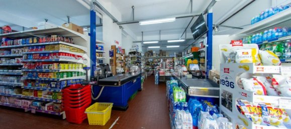 Imóvel comercial de 3 divisões em Genoa, Italy N.º 353334 17