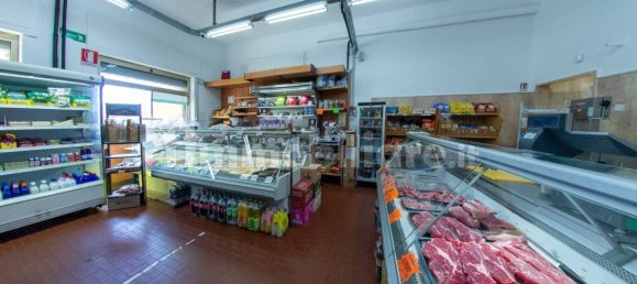 Imóvel comercial de 3 divisões em Genoa, Italy N.º 353334 5