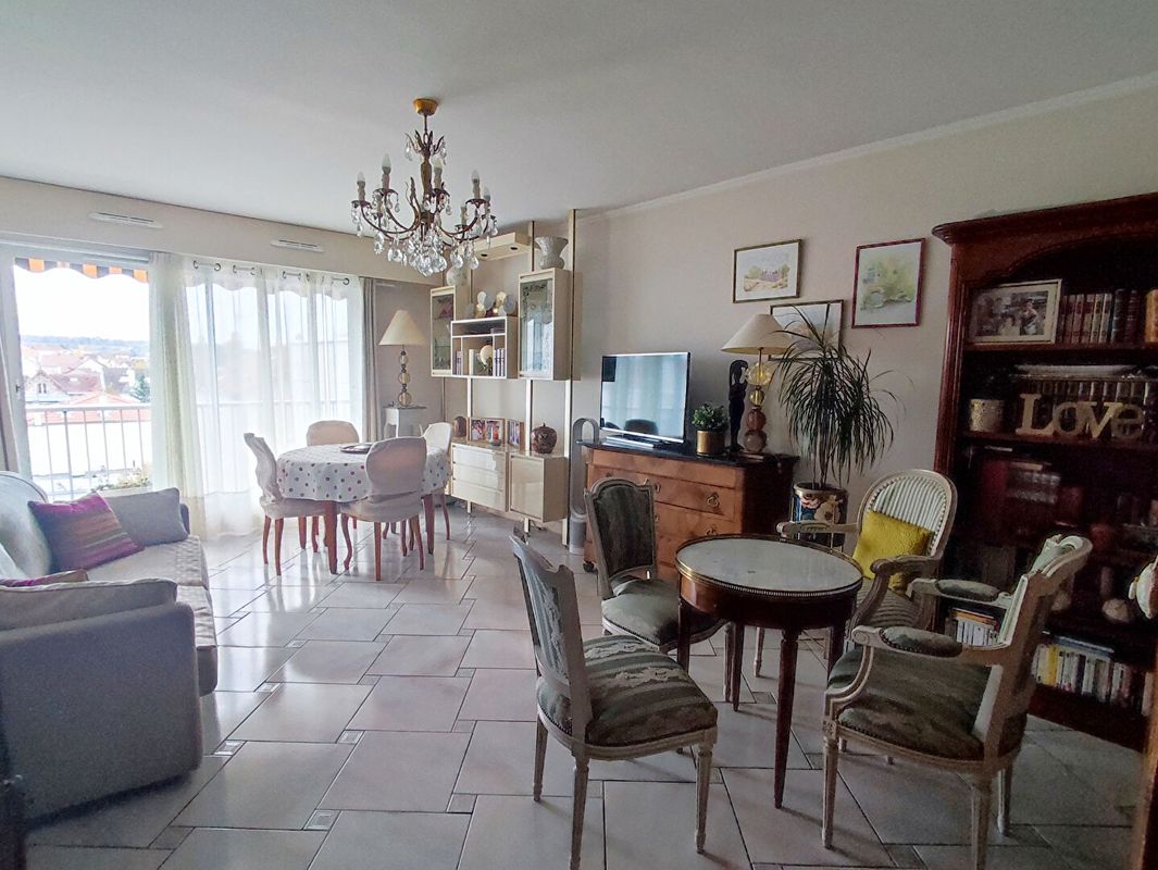 2 Schlafzimmer Wohnung in Clamart, France, Nr. 167158