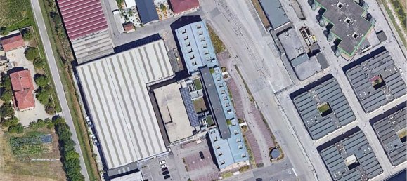 134m² Office in Vicenza, Italy No. 285617 10