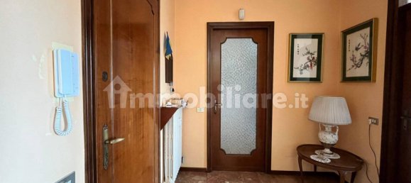 Apartamento de 5 dormitorios en Mariano Comense, Italy No. 259481 7