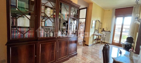 Apartamento de 5 dormitorios en Mariano Comense, Italy No. 259481 8