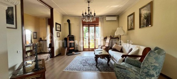 Apartamento de 5 dormitorios en Mariano Comense, Italy No. 259481 14