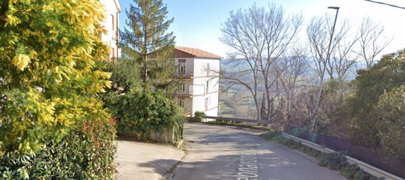 5 rooms Apartment in Fermo, Italy No. 93873 3