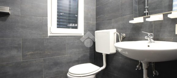 2 bedrooms Apartment in Prato, Italy No. 272073 12