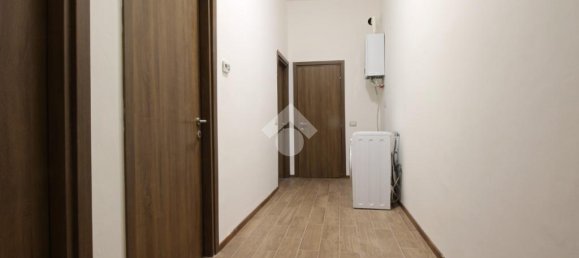 2 bedrooms Apartment in Prato, Italy No. 272073 11