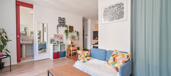 2 rooms Apartment in Paris, France No. 337570 4