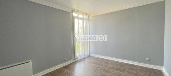 2 bedrooms Apartment in Noisy-le-Grand, France No. 179764 6