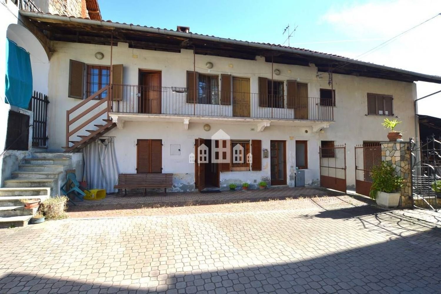 7 rooms House in Lessolo, Italy No. 173871