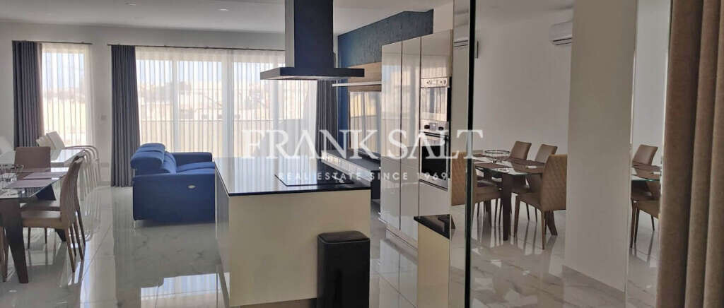 2 bedrooms Penthouse in Gzira, Malta No. 7259