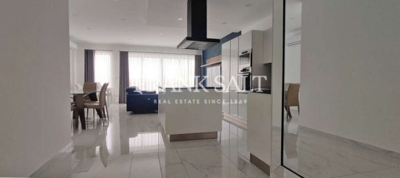 2 bedrooms Penthouse in Gzira, Malta No. 7259 5