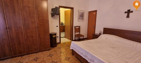 5 rooms House in Masi Torello, Italy No. 169655 8