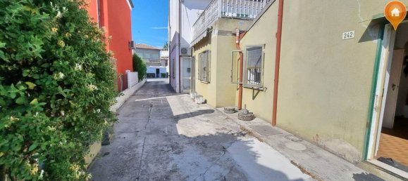 5 rooms House in Masi Torello, Italy No. 169655 3