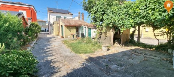 5 rooms House in Masi Torello, Italy No. 169655 4