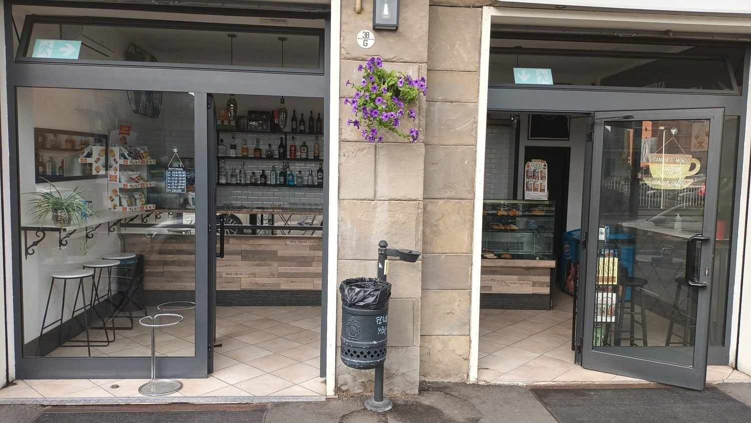 Gewerbliche Immobilie in Bologna, Italy 35m², Nr. 254460