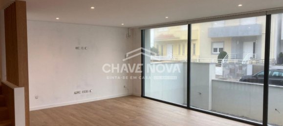 4 chambres Maison à Vila Nova de Gaia, Portugal No. 139948 7