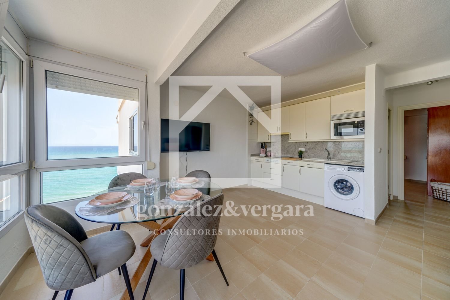 Apartamento de 1 dormitorio en València, Spain No. 154205