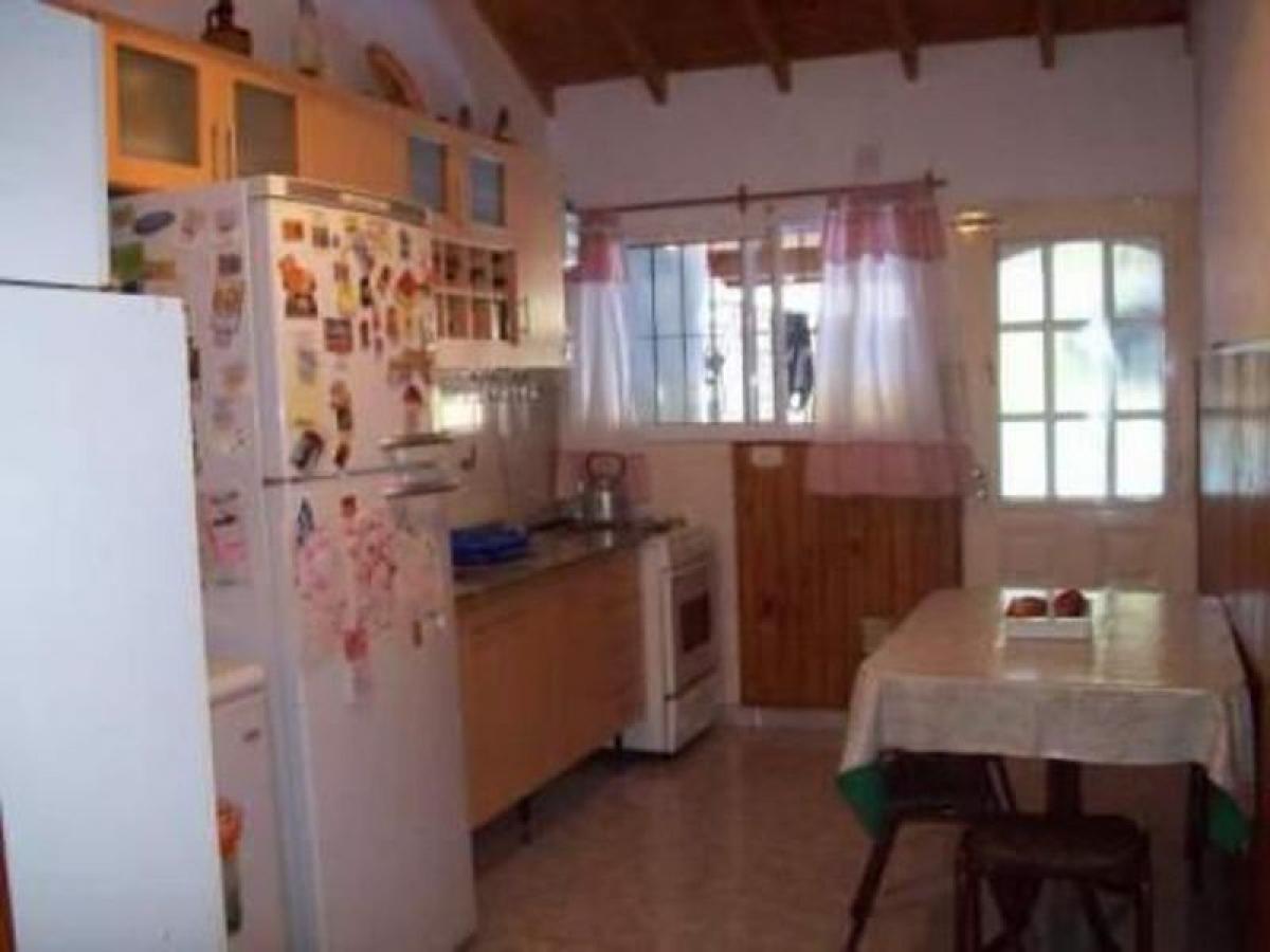 2 bedrooms House in Tres de Febrero, Argentina No. 20499