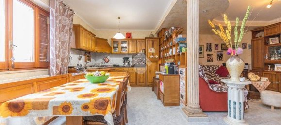 2 Schlafzimmer Wohnung in Guidonia Montecelio, Italy, Nr. 275745 8