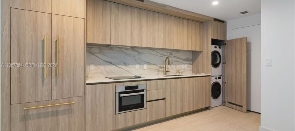 1 غرف نوم عقار تجاري في Miami, الولايات المتحدة رقم 614473 3