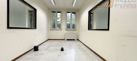 Склад 2100м² в Брессо, Италия № 70807 16