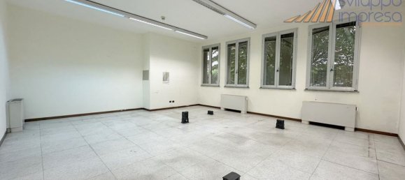 Склад 2100м² в Брессо, Италия № 70807 13