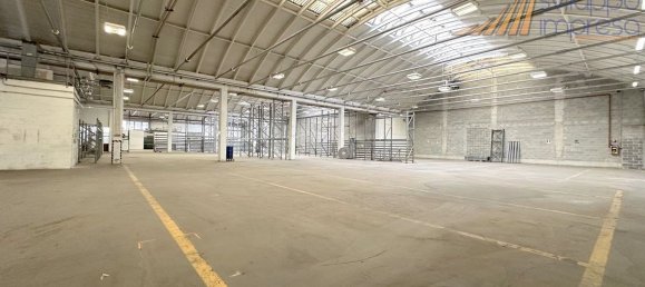 Склад 2100м² в Брессо, Италия № 70807 18