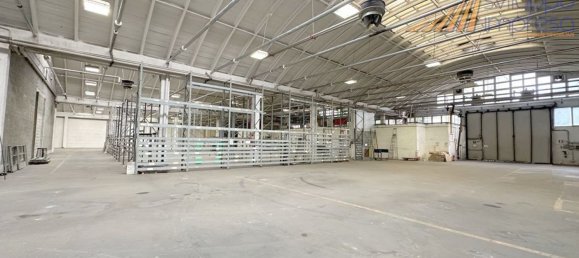 Склад 2100м² в Брессо, Италия № 70807 2