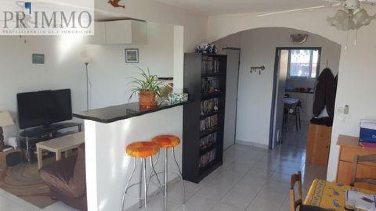 3 bedrooms Condo in Frejus, France No. 11353