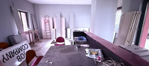 Gewerbliche Immobilie in Pieve Emanuele, Italy 55m², Nr. 364794 9