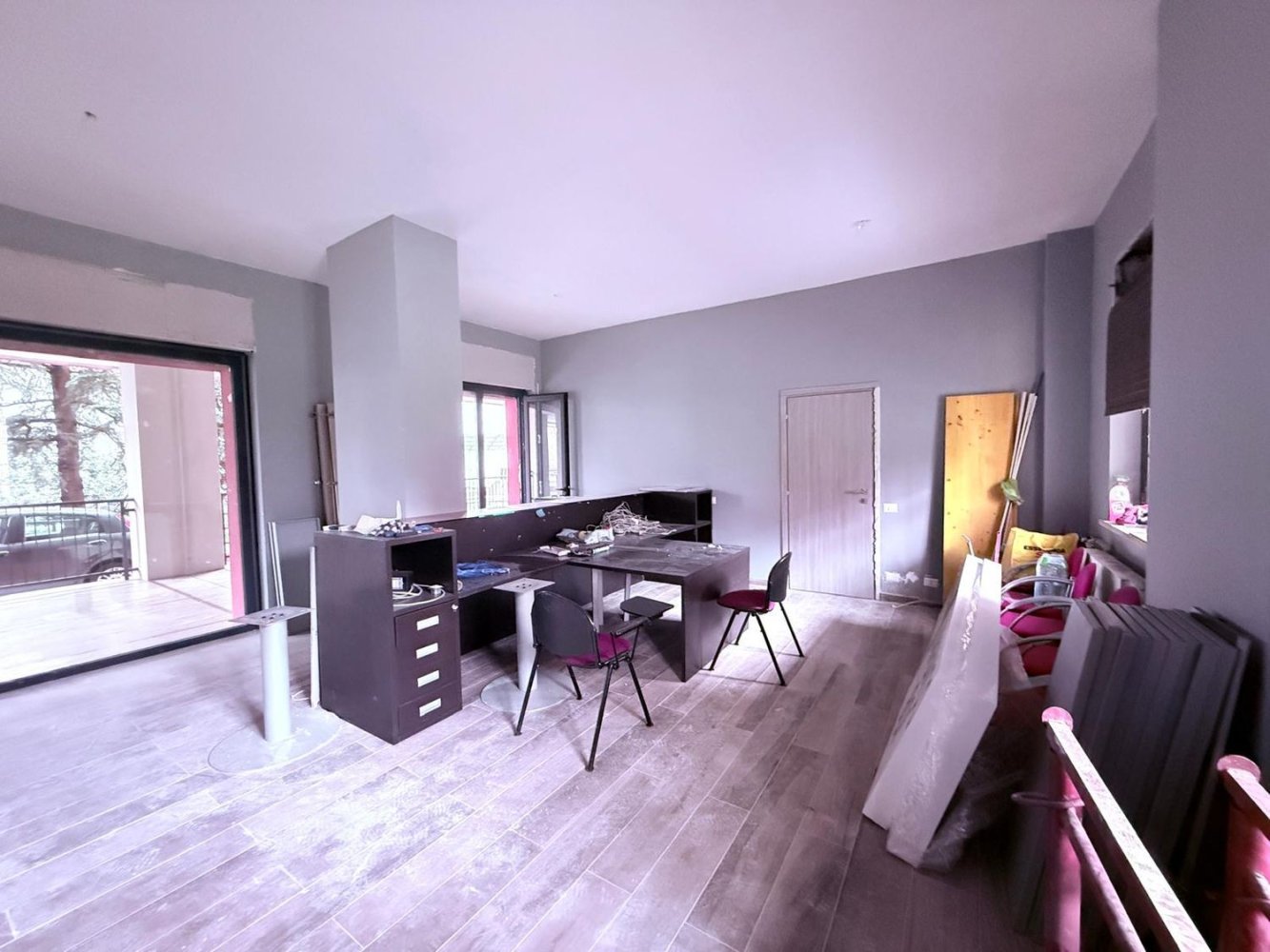 Gewerbliche Immobilie in Pieve Emanuele, Italy 55m², Nr. 364794