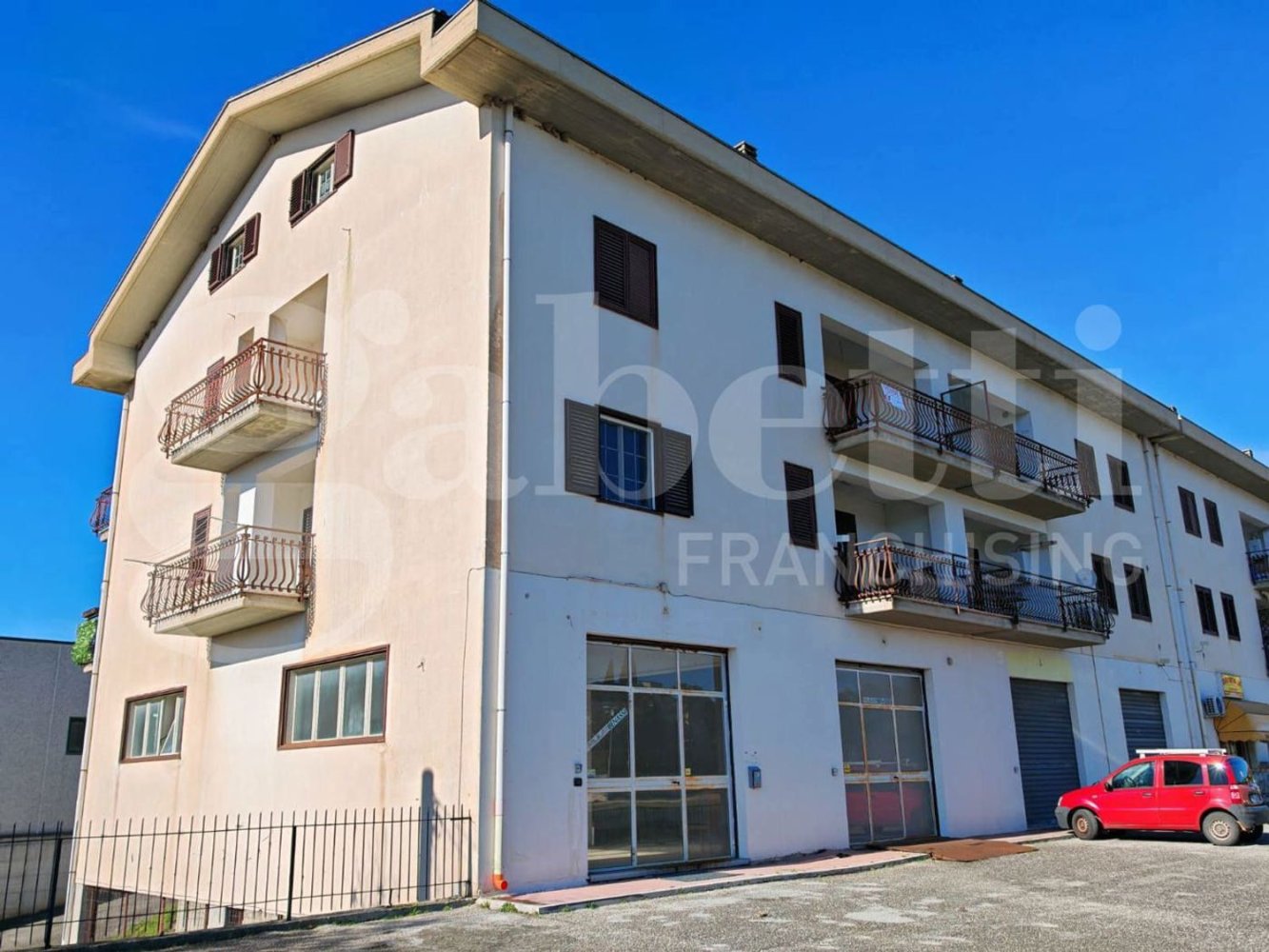 4 bedrooms Apartment in Montaquila, Italy No. 311523