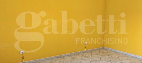 4 bedrooms Apartment in Montaquila, Italy No. 311523 7