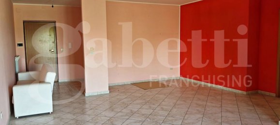4 bedrooms Apartment in Montaquila, Italy No. 311523 4