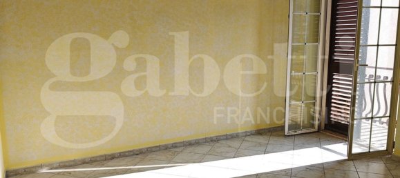 4 bedrooms Apartment in Montaquila, Italy No. 311523 6