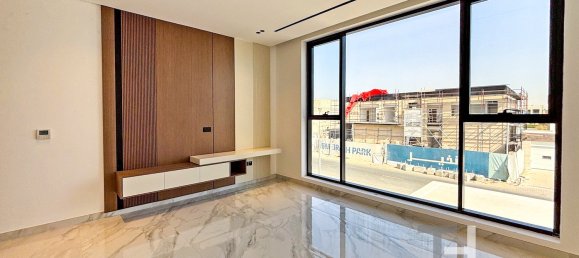 5 bedrooms Villa in Jumeirah Park, UAE No. 94413 9